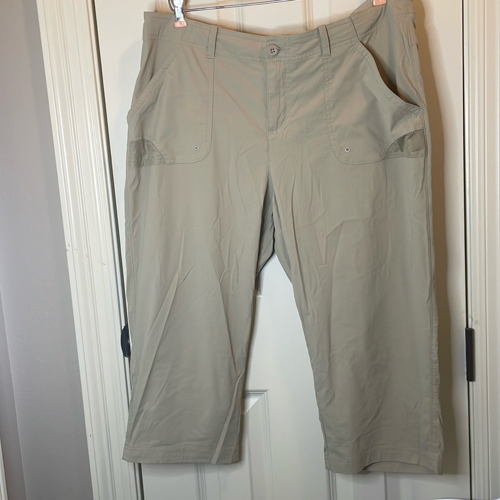 Columbia Women's PFG Ultimate Break Wake Capri Pants (Size 16) XK0562